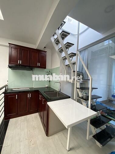 Căn hộ DV giá tốt ngay trung tâm, đi bộ 5 phút đến ga Bến Thành