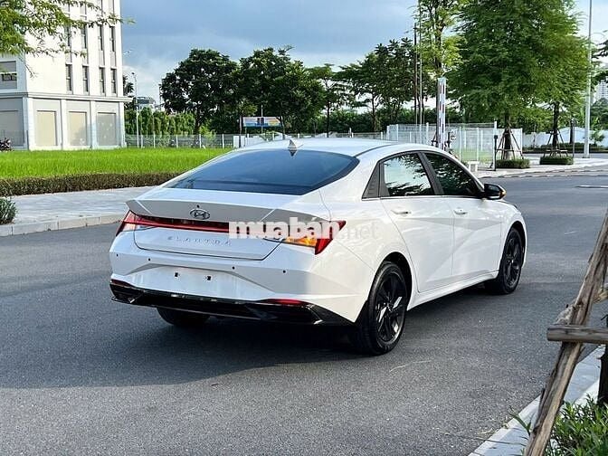 Elantra 1.6 AT bản đặc biệt sx 2023