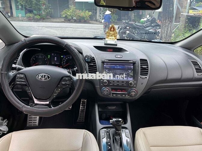 Kia Cerato 2016 1.6 AT - 98000 km