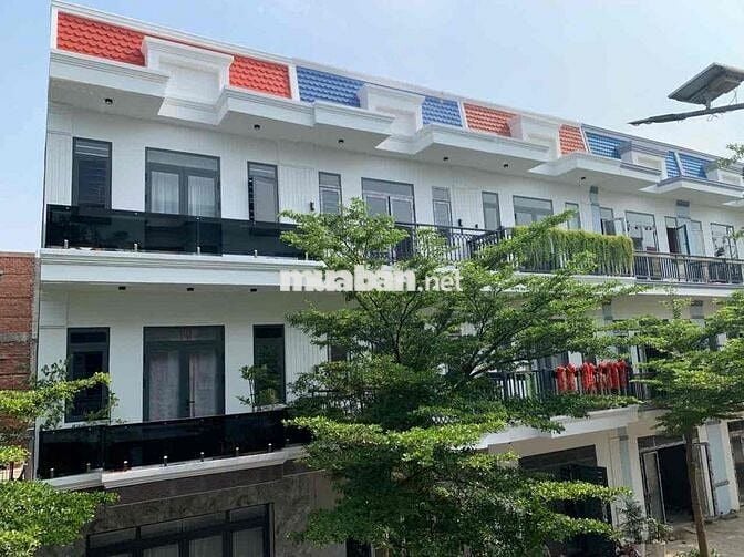 bán nhanh 2 căn nhà thuận an bình dương