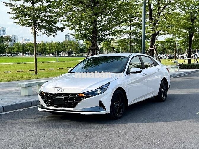 Elantra 1.6 AT bản đặc biệt sx 2023