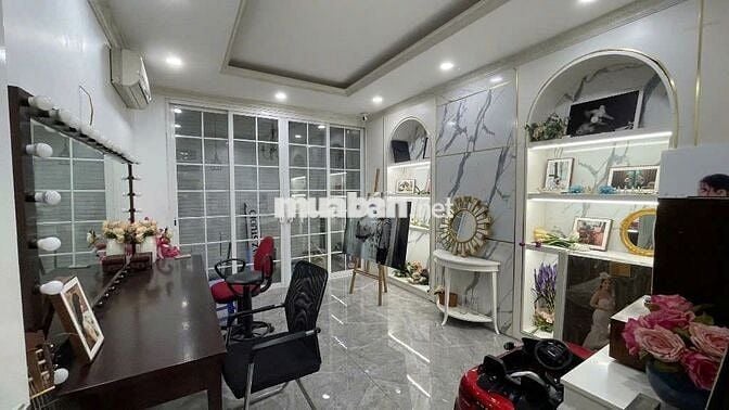 Nhà 71m2, Ngõ to  VIP ở Thái Thịnh, 2ngõ thông, kinh doanh, ở đều VIP