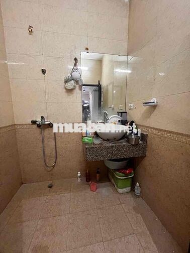 CẦN BÁN TẬP THỂ TẦNG 1 KINH DOANH  KHU C HOÀNG NGỌC PHÁCH