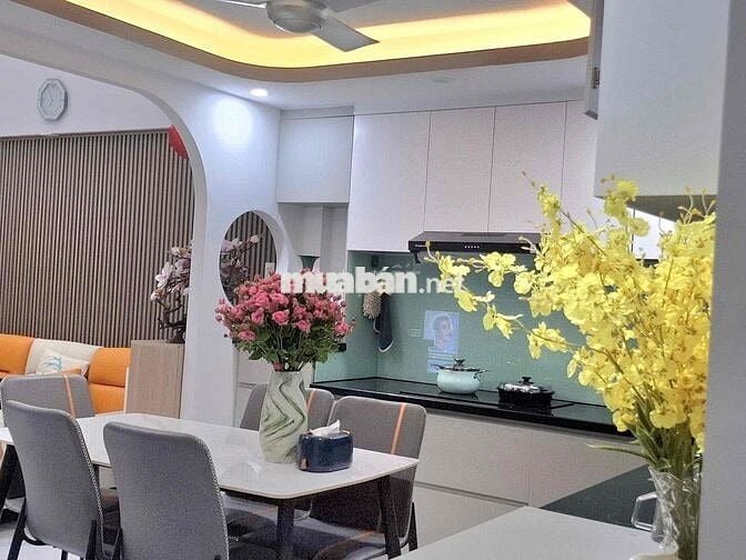 BÁN NHÀ ĐƯỜNG 7M5 , MỚI FULL NỘI THẤT ,