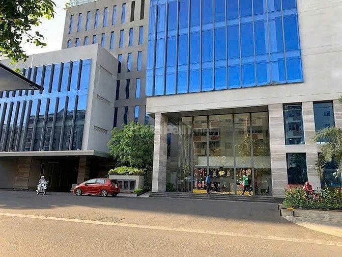 Chủ cần bán nhà 284/7 Lý Thường Kiệt. DT: 4,2 x 14m, 5 tầng hẻm 6m