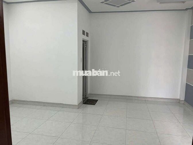 🏘️ Nhà 2 lầu 4 phòng 3 vs,Tân Xuân, gần trường Huflit, Hóc Môn 🏘️