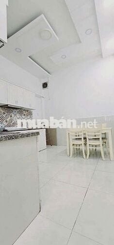 Bán nhà đúc BTCT đường 100 bình thới p14 Q11