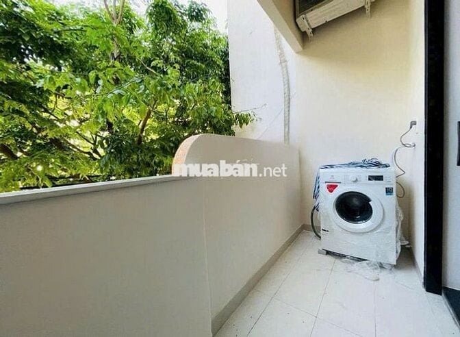 Cho thuê căn hộ 1 phòng ngủ mới keng ngay trung tâm thành phố