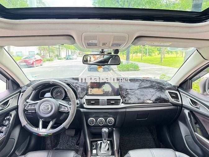 Mazda 3 2017 1.5 facelip