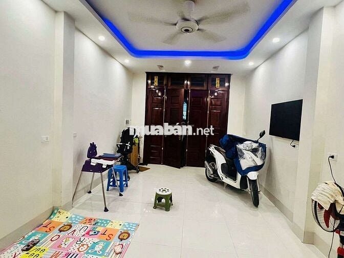 MỸ ĐÌNH - GẦN PHỐ KINH DOANH SẦM UẤT - NHÀ DÂN XÂY - FULL NỘI THẤT