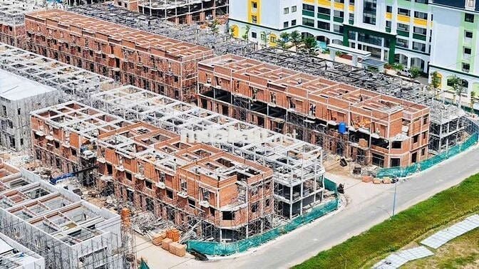Nhà TP mới Bình Dương Full nội thất đường ô tô