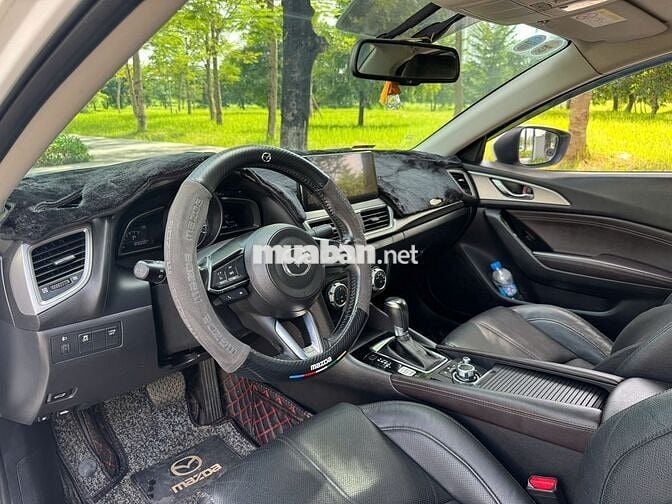 Mazda 3 2017 1.5 facelip