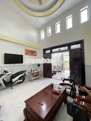 Nhà phố trệt 2 lầu tại Phước Kiển. Sổ hồng riêng. Công chứng ngay
