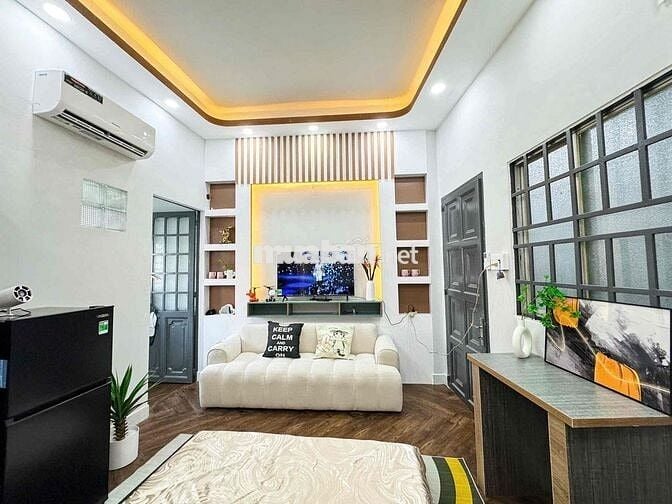 CĂN HỘ 1PN - Tách Bếp - trống sẵn - cửa Sổ Trời - Miễn Phí Xe
