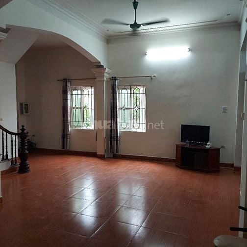 CHO THUÊ NHÀ ĐỂ Ở VÀ KINH DOANH, TÂY MỖ