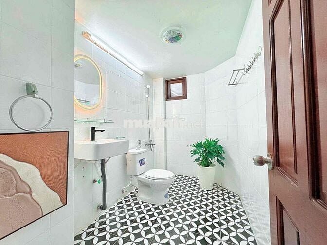 CĂN HỘ 1PN - Tách Bếp - trống sẵn - cửa Sổ Trời - Miễn Phí Xe
