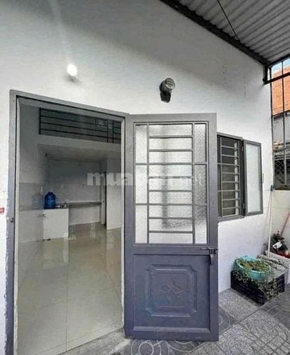 BDS chạy ra dòng tiền ở Củ Chi gồm 1 kiot 6 phòng trọ 200m2 giá 995 tr
