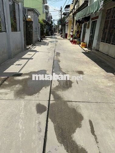 Chính chủ bán nhà xây để ở, 4 phòng, 4 WC Trung Chánh, Hóc Môn