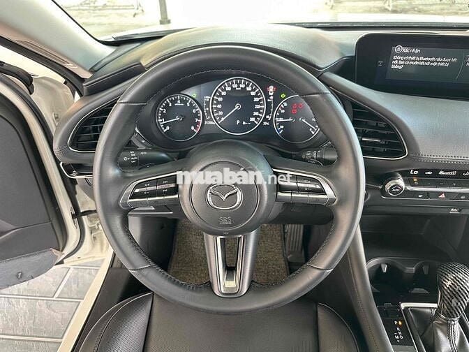 Mazda 3 2020 1.5L Luxury - 31000 km chỉ 498Tr