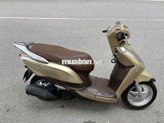 Lead 125 màu nâu
