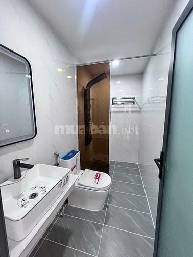 Nhà mới Thạnh Xuân 25. DT: 4.40 x 18.25m. Giá: 7.6 tỷ