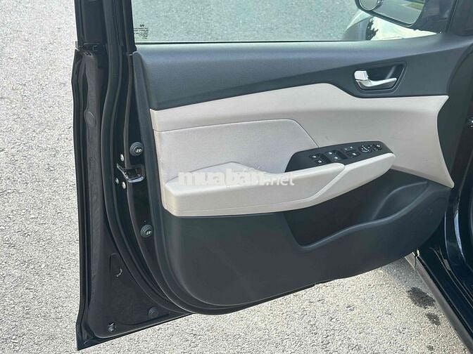 Hyundai Accent 2022 1.4 AT - 69000 km