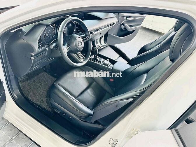Mazda 3 2020 1.5L Luxury - 31000 km chỉ 498Tr