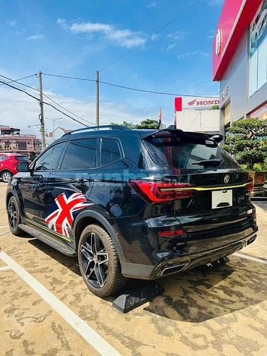 MG RX5 Luxury giá chỉ 590Tr còn thương lượng !!!
