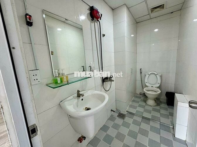 STUDIO CỬA SỔ TRỜI CỰC THOÁNG FULL NỘI THẤT CÓ THANG MÁY NGAY SÂN BAY