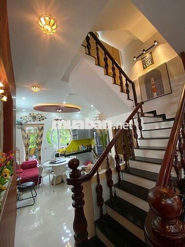 CHO THUÊ NHÀ 3 TẦNG MT DƯƠNG ĐỨC HIỀN , 3PN , FULL NỘI THẤT