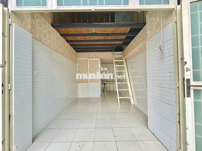 GÁC CAO RỘNG RÃI Ở ĐƯỢC 4 NGƯỜI - MẶT ĐƯỜNG NGAY ĐH NGÂN HÀNG