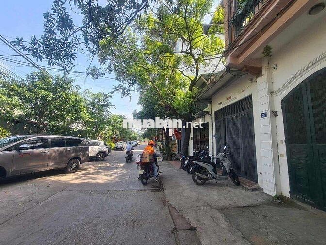 B.ÁN NHÀ PHÂN LÔ 3 Ô TÔ TRÁNH - VỈA HÈ KINH DOANH –DT 63M B.ÁN NHÀ PHÂN LÔ 3 Ô TÔ TRÁNH - VỈA HÈ KINH DOANH –DT 63M