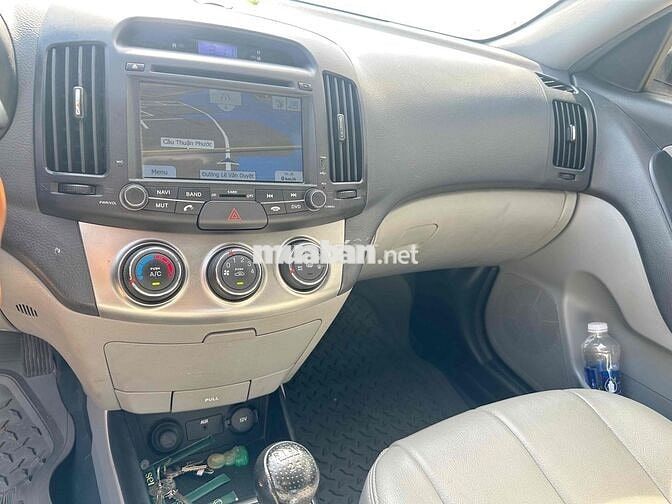 Hyundai Avante 2015 1.6 MT - 140000 km