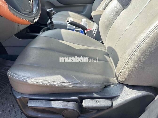 Hyundai Avante 2015 1.6 MT - 140000 km
