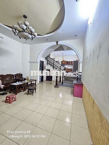 Nhà mặt tiền nhánh sân ôtô ,4pn sẵn 1 ít nội thất ,phù hợp ở, vp spa,