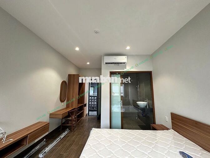 Studio ban công đi bộ 3' ra biển, hồ bơi, dọn phòng, mới 100%