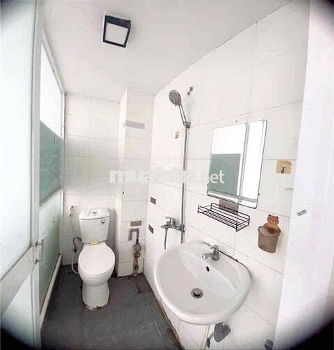 Cho thuê gấp căn hộ giá rẻ Huỳnh văn bánh gần khu ẩm thực phan xích lo