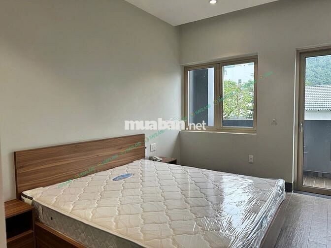 Studio ban công đi bộ 3' ra biển, hồ bơi, dọn phòng, mới 100%