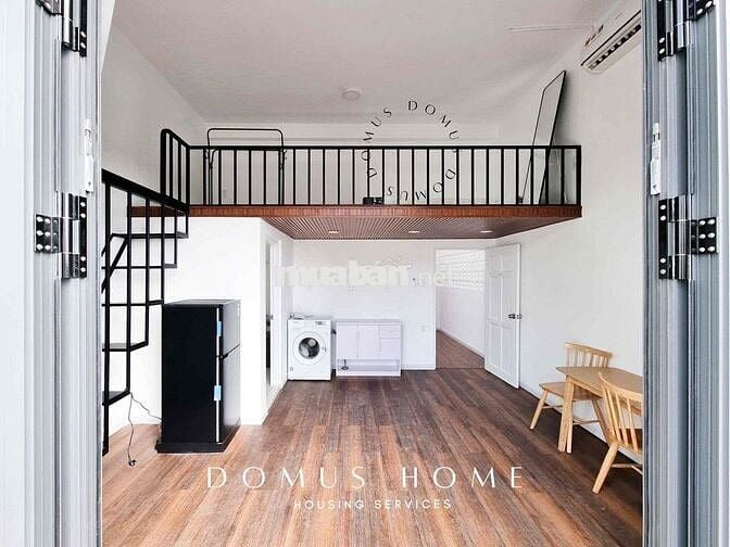 Căn hộ gác lớn, rộng 35m2, có bancol, sát bên cầu Tân Thuận