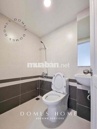 Căn hộ gác lớn, rộng 35m2, có bancol, sát bên cầu Tân Thuận
