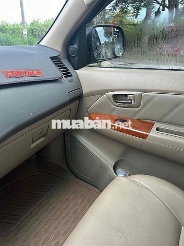 Toyota Fortuner 2011 2.7V - 155000 km