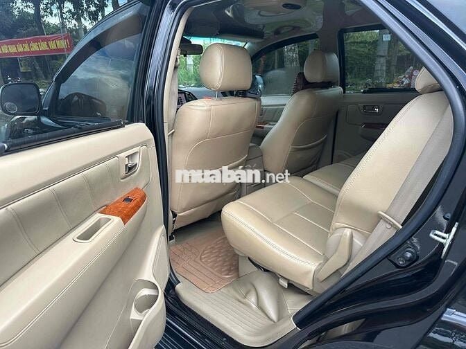 Toyota Fortuner 2011 2.7V - 155000 km