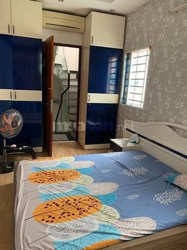 Nhà Q7 giáp Q4, hẻm 5m, 65m2, ngang 4.5m, nở hậu, 4PN, giá 6.9 tỷ