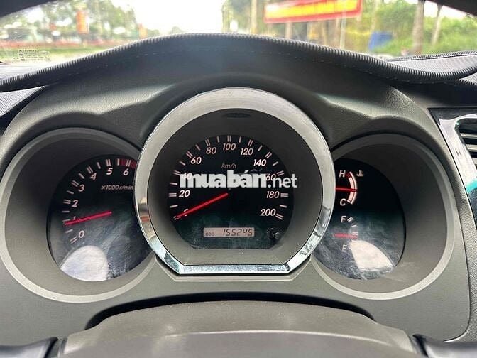 Toyota Fortuner 2011 2.7V - 155000 km