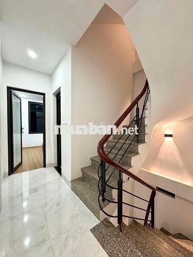 Khương Trung, 30m ra phố, trước nhà 3m, nhà đẹp. 37mx6T. Chỉ 8,4 tỷ