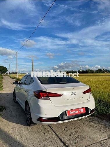 Hyundai Elantra 2020 2.0 AT - 72000 km