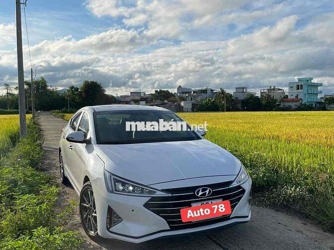Hyundai Elantra 2020 2.0 AT - 72000 km