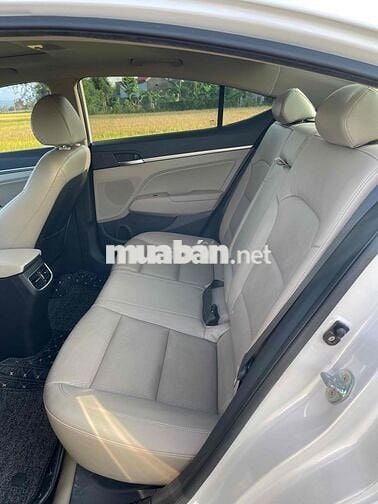 Hyundai Elantra 2020 2.0 AT - 72000 km
