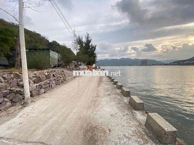 VIEW TRỰC DIỆN BIỂN - ĐẤT Ở ĐÔ THỊ