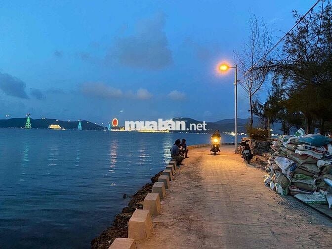 VIEW TRỰC DIỆN BIỂN - ĐẤT Ở ĐÔ THỊ